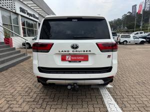 Toyota Land Cruiser 300 3.3D GR-Sport - Image 5