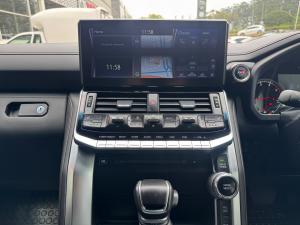 Toyota Land Cruiser 300 3.3D GR-Sport - Image 14