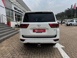 Toyota Land Cruiser 300 3.3D ZX - Image 5