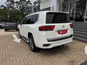 Toyota Land Cruiser 300 3.3D ZX - Image 23