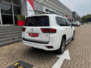 Toyota Land Cruiser 300 3.3D ZX - Image 2