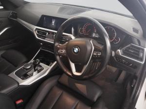 BMW 320D Sport Line Launch Edition automatic - Image 9