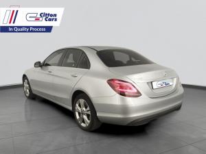 Mercedes-Benz C180 automatic - Image 3