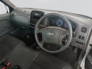 Nissan Hardbody NP300 2.0i LWBS/C - Image 6