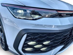Volkswagen Golf GTI - Image 13