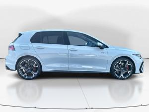 Volkswagen Golf GTI - Image 5