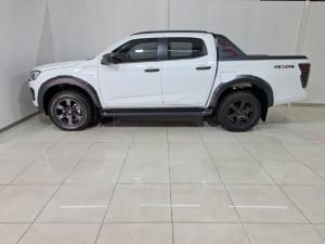 Isuzu D-Max 3.0TD double cab V-Cross 4x4 - Image 2