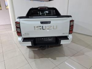 Isuzu D-Max 3.0TD double cab V-Cross 4x4 - Image 5