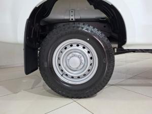 Isuzu D-Max Gen 6 250 single cab Fleetside safety - Image 6
