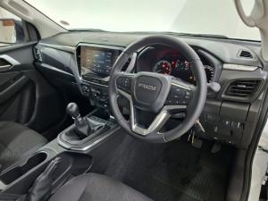 Isuzu D-Max 1.9TD Extended cab LS manual - Image 11