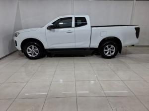 Isuzu D-Max 1.9TD Extended cab LS manual - Image 2