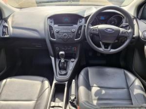 Ford Focus hatch 1.0T Ambiente - Image 5