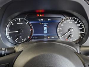 Nissan Navara 2.5DDTi double cab SE Plus auto - Image 11