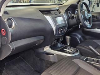 Nissan Navara 2.5DDTi double cab SE Plus auto