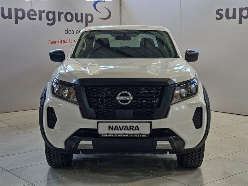 Nissan Navara Navara 2.5DDTi double cab SE Plus auto