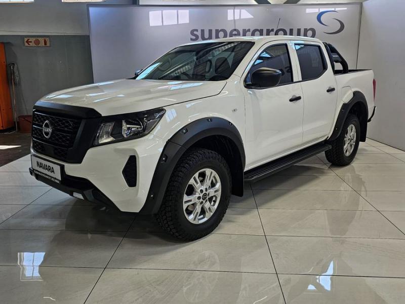 Nissan Navara Navara 2.5DDTi double cab SE Plus auto