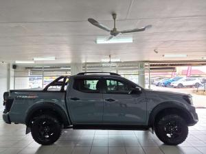 Nissan Navara 2.5DDTI PRO-4X Warrior 4X4 automatic D/C - Image 4