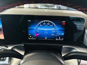 Mercedes-Benz GLB GLB220d 4Matic Progressive - Image 7