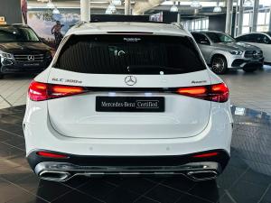 Mercedes-Benz GLC GLC300d 4Matic Avantgarde - Image 12