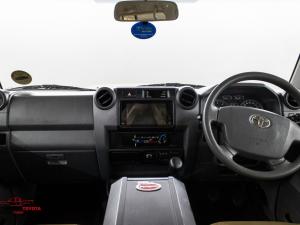 Toyota Land Cruiser 79 4.5D-4D V8 double cab LX - Image 6