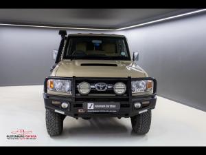 Toyota Land Cruiser 79 4.5D-4D V8 double cab LX - Image 4