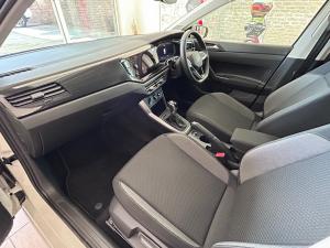 Volkswagen Polo hatch 1.0TSI Life auto - Image 7