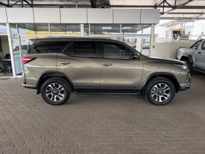 Toyota Fortuner 2.8GD-6 VX - Image 3