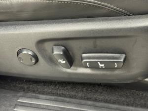 Toyota Land Cruiser Prado 2.8GD VX-L - Image 17