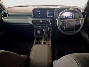 Toyota Land Cruiser Prado 2.8GD VX-R - Image 6