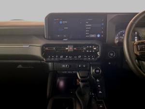 Toyota Land Cruiser Prado 2.8GD VX-R - Image 13