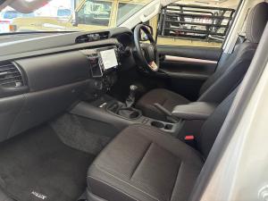 Toyota Hilux 2.4GD-6 double cab Raider manual - Image 7