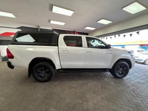 Toyota Hilux 2.4GD-6 double cab Raider manual - Image 3