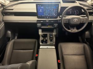 Toyota RAV4 2.5 HEV VX E-Four - Image 6