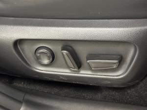 Toyota RAV4 2.5 HEV VX E-Four - Image 17