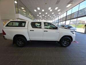 Toyota Hilux 2.4GD-6 double cab Raider manual - Image 3
