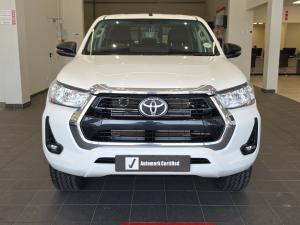 Toyota Hilux 2.4GD-6 double cab Raider manual - Image 4