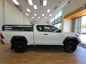 Toyota Hilux 2.8GD-6 Xtra cab 4x4 Legend auto - Image 3