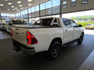 Toyota Hilux 2.8GD-6 double cab 4x4 Raider auto - Image 2