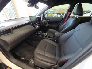 Toyota Corolla Cross 1.8 HEV GR-Sport - Image 7