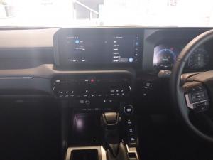 Toyota Land Cruiser Prado 2.8GD VX-R - Image 13