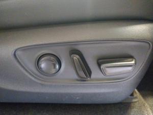Toyota Land Cruiser Prado 2.8GD VX-R - Image 17