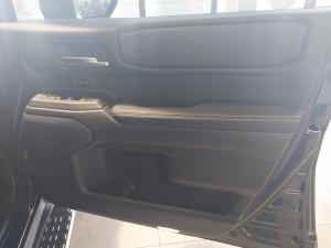 Toyota Land Cruiser Prado 2.8GD VX-R - Image 25