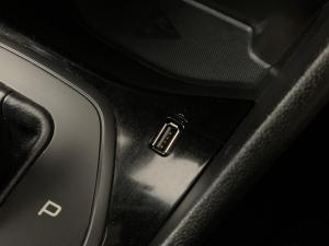 Ford Fiesta 1.0 Ecoboost Trend 5-Door automatic - Image 10