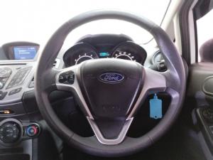Ford Fiesta 5-door 1.4 Ambiente (aircon+audio) - Image 9