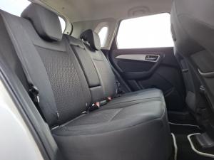 Suzuki Vitara Brezza 1.5 GLX - Image 10