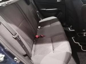 Suzuki Swift 1.2 GLX auto - Image 7