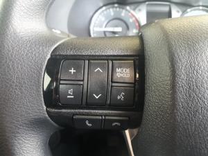Toyota Hilux 2.4GD-6 single cab 4x4 Raider manual - Image 10