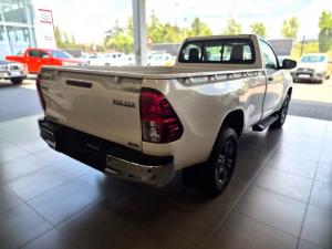 Toyota Hilux 2.4GD-6 single cab 4x4 Raider manual - Image 3