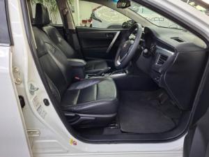 Toyota Corolla 1.8 Exclusive auto - Image 13