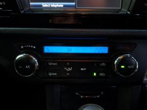 Toyota Corolla 1.8 Exclusive auto - Image 16